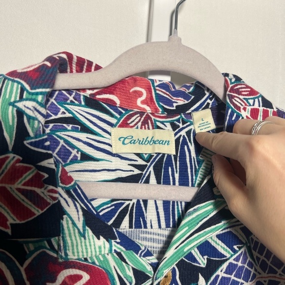 Men's Caribbean Floral Print Hawaiian Short Sleeve Top - Picture 4 of 6